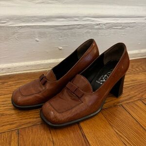KRIZIA Leather heeled loafer